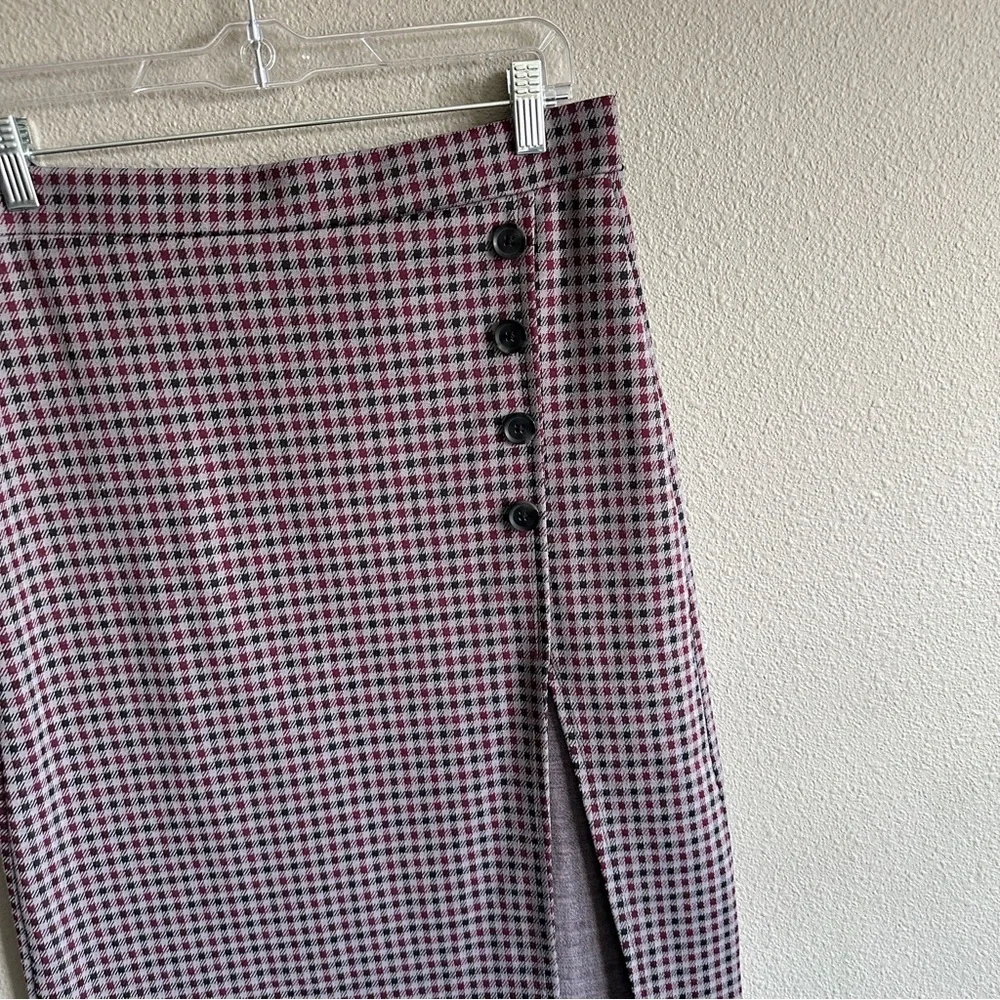 Sanctuary Gray and Red Plaid Stretch Pencil Skirt